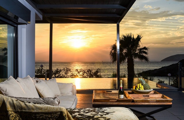 Luxury Beachfront Villa Selenia Platinum in Sounio