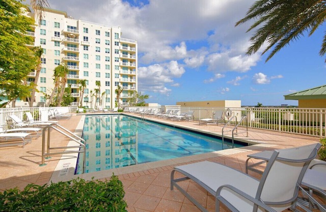 Luxury Casa Costa, 3 units-1 bedroom & Intercoastal Studio-