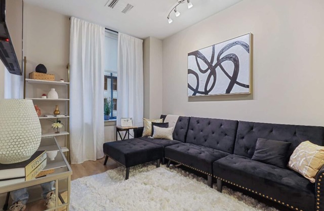 Luxury Condo Downtown Harbor Views/Nurse Haven