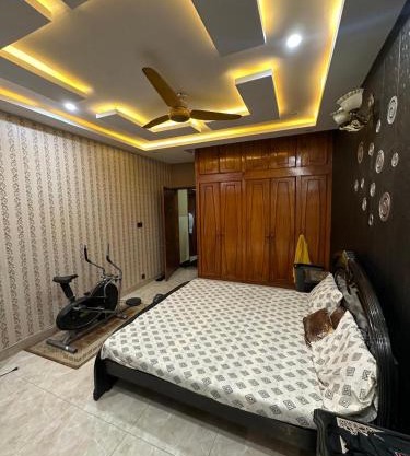 Luxury Corner Cottage Guest House on Main Road G11