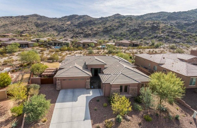 Luxury Desert Retreat — Monthly Stays with Flexible Pricing Options 50% Discount