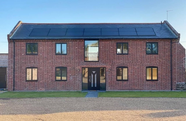 Luxury Eco House, on River Island, sleeping 10