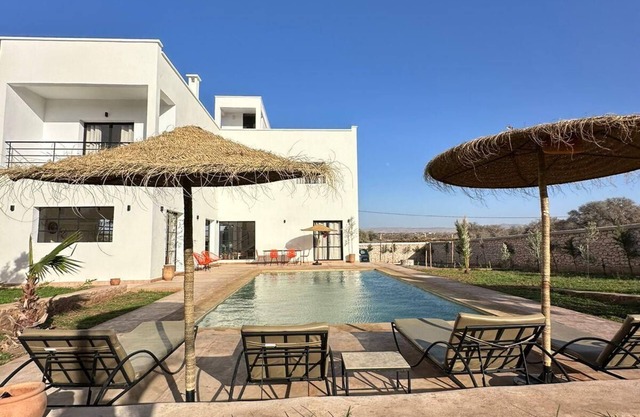 Luxury Escape: Elegant Villa with Pool and Privacy