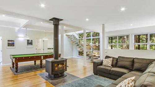 Luxury Escape On Crystal