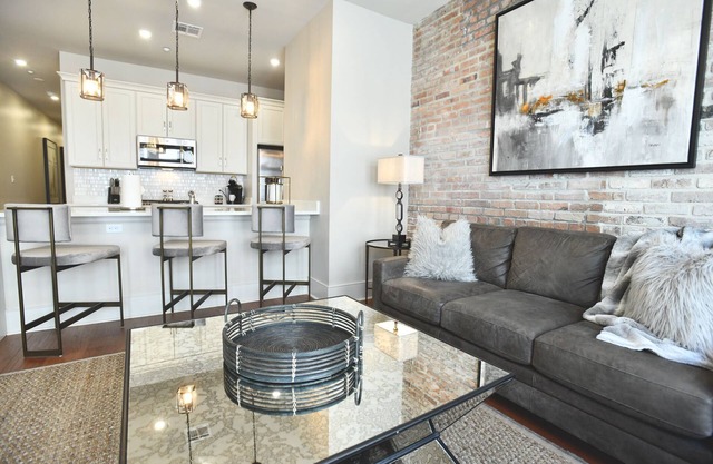 Luxury Hideaway: The Comforts of Home in New Orleans’ CBD