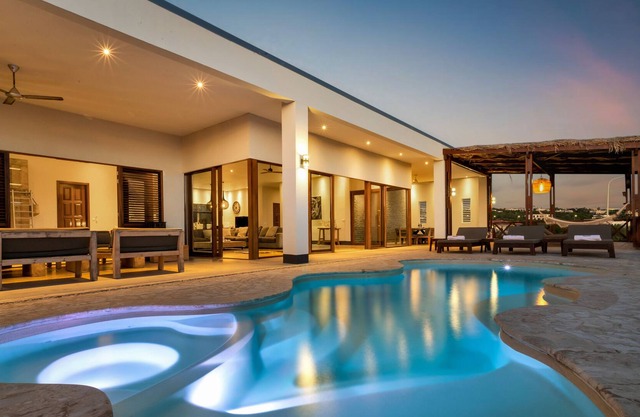 Luxury holiday villa with full view of Caribbean Sea and Klein Bonaire