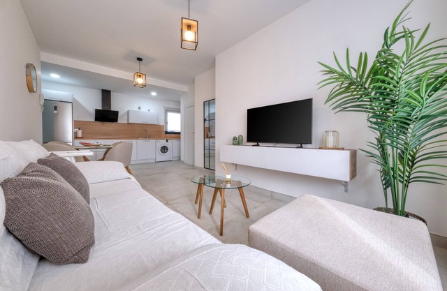 LUXURY HOUSE LA SANTA