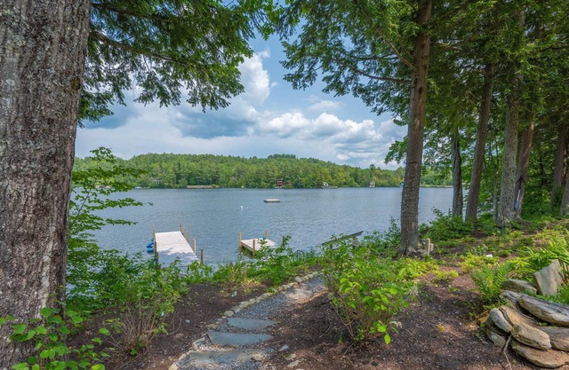 Luxury Lake home w/ hottub