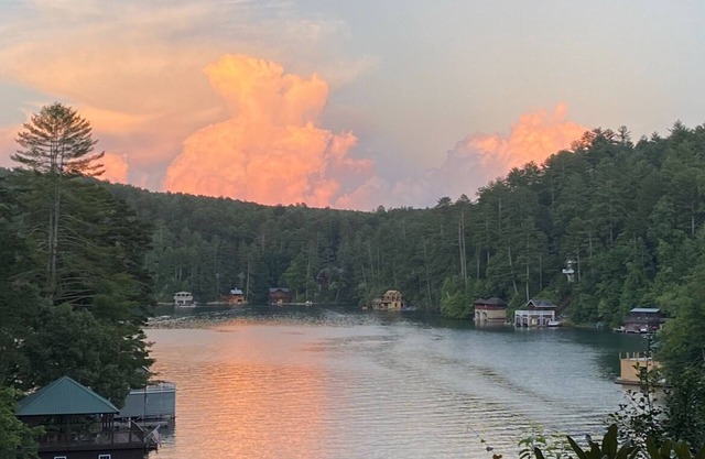 Luxury Lake Rabun Cabin - restored lakefront w/stunning views fr/every room!