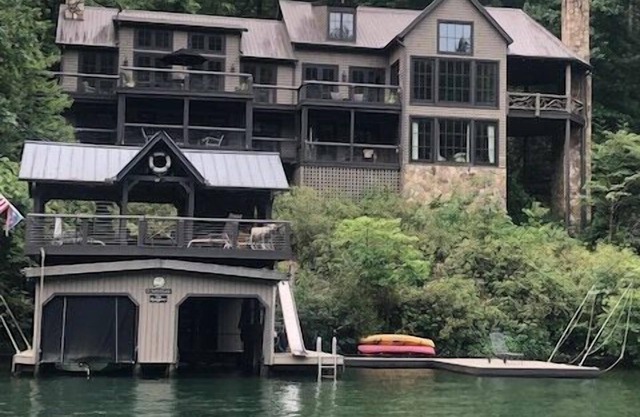 LUXURY LAKEFRONT HOME 5/BR LIGHT & BRIGHT-"HIGH 5"