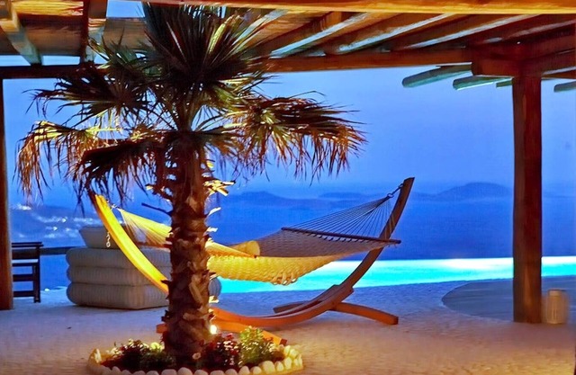 Luxury Mykonos Villa | Kings and Queens.