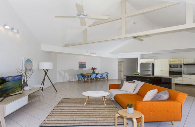 Luxury Overlooking Pearl Beach