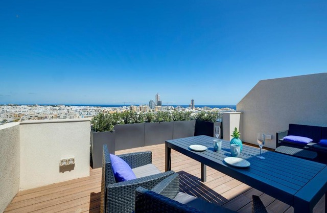 Luxury Penthouse with Terrace and Views