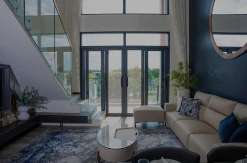 Luxury phonex Apartment