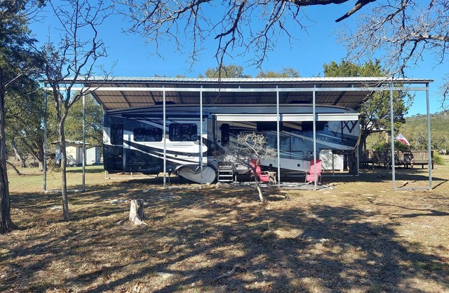 Luxury RV Glamping: Cozy Up in Hill Country