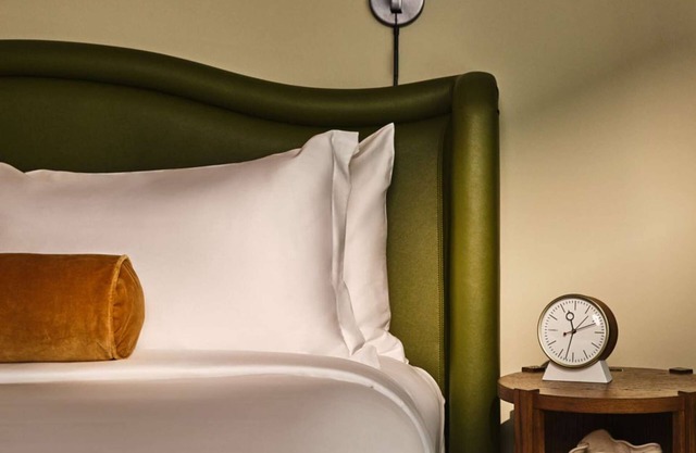 Luxury Savannah Loft + Pool, Bikes & Dining