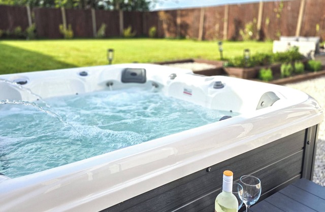 Luxury Sea View Retreat with Hot Tub – Sleeps 8