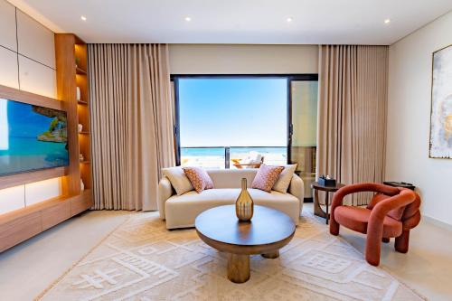 Luxury Seaview Apartment with a Private Balcony