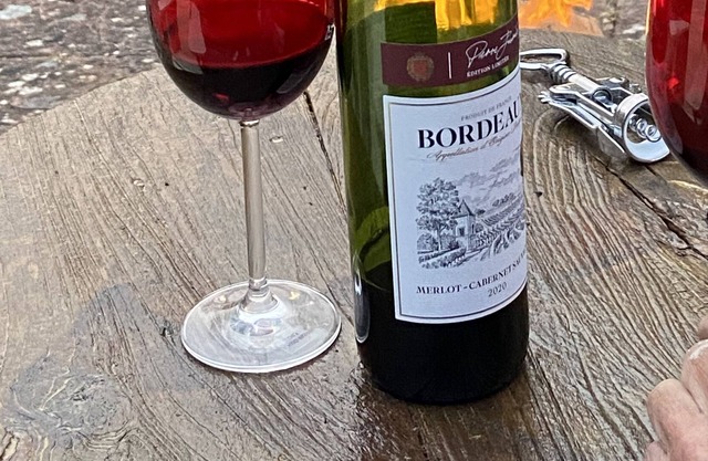 Luxury Shepherds hut Close to Beach and Forest