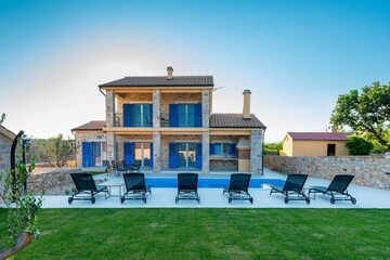 Luxury Stone Villa BANOVI in Vinjerac