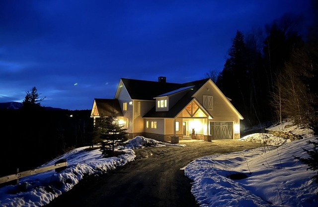 Luxury Stratton Mtn Home w/Bromley view-Huge Game Rm, VIP Mtn Parking