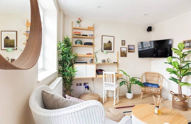 Luxury Studio in Heart of Richmond