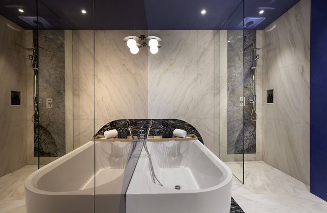 Luxury Suite 4 Dare - 1 bedroom, 2 bathrooms