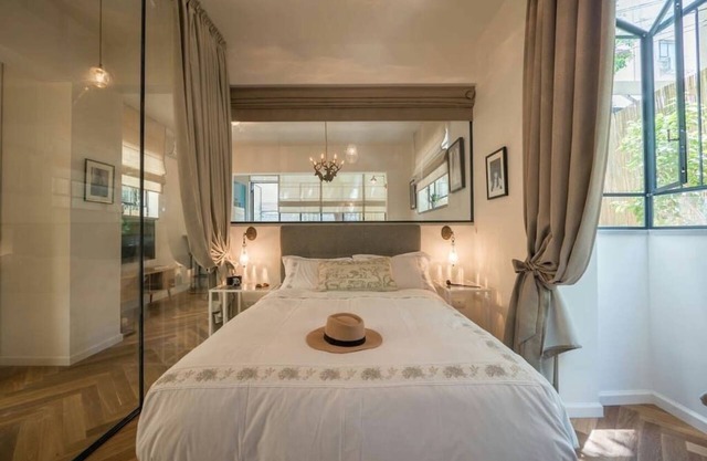 LUXURY SUITES APT BY HILTON BEACH