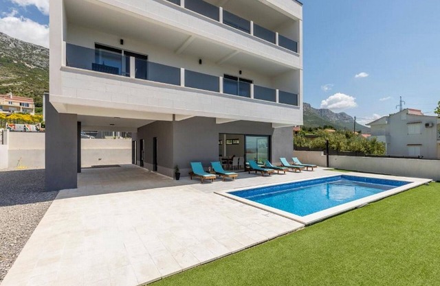 Luxury Villa La nonna Ana - entertainment,fitness,pool,sea view