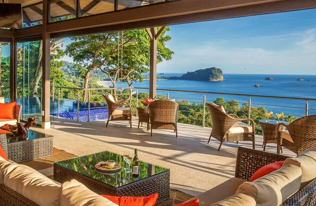 Luxury Villa Manuel Antonio - 8BR Estate w/Chef, Grand Ocean Views & Beach Path