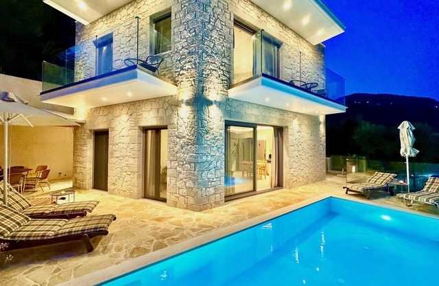 Luxury Villa Mateo with private pool