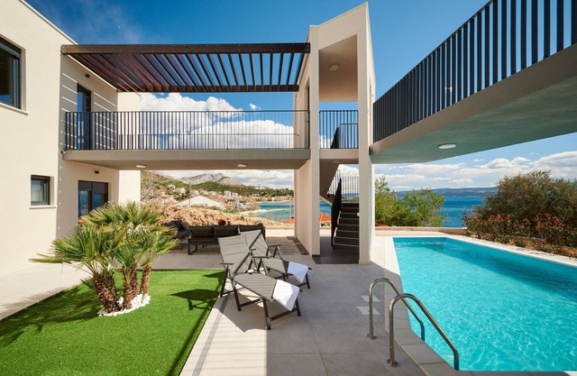 Luxury villa with a swimming pool Mali Rat, Omiš (K-21548)