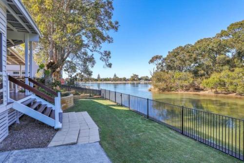 Luxury Waterfront Stay at Tallebudgera Creek