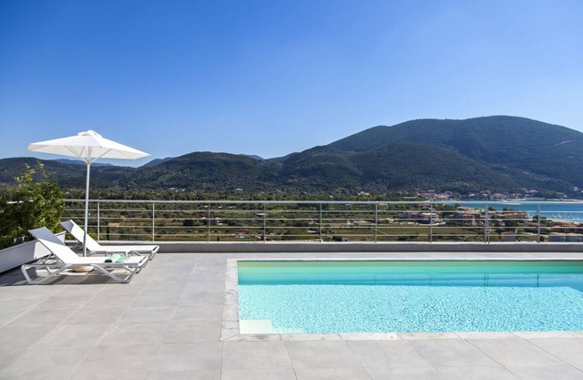 LuxuryVilla W With Private Pool & Amazing Sunsets!