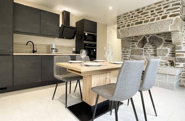 Modern and comfortable gîte with WIFI for two in Saint-Quentin-les-Chardonnets