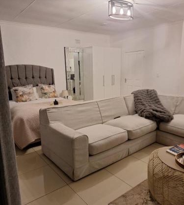 M&M2 Guest Lodges