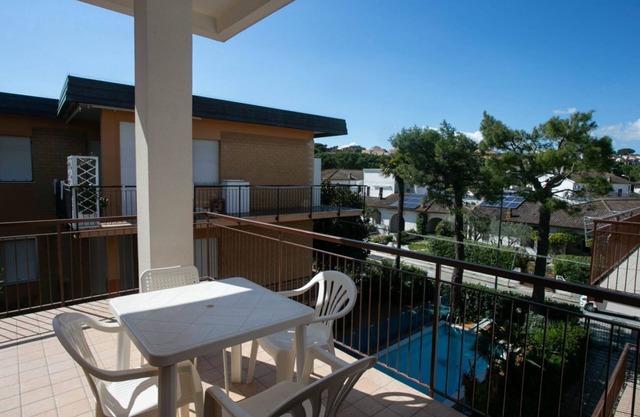 M046 - Marcelli, three-room apartment with terrace 150 meters from the sea