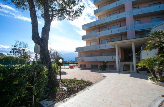 M070 - Marcelli, new three-room apartment 50 meters from the sea