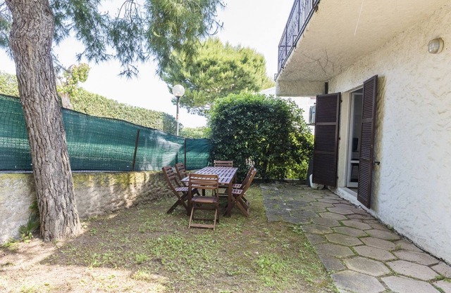 M083 - Marcelli, three-room apartment with garden at Residence MareVerde