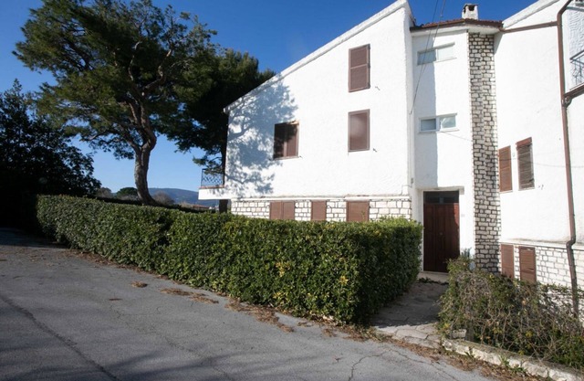 M086 - Marcelli, three-room apartment with garden at Residence MareVerde