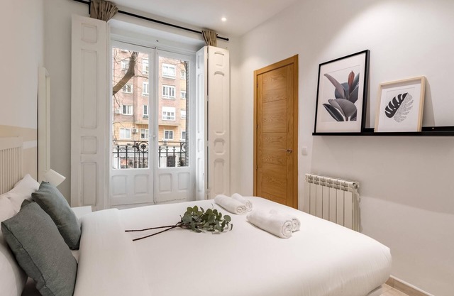 Madrid Embajadores II - 4-Bedroom Apartment