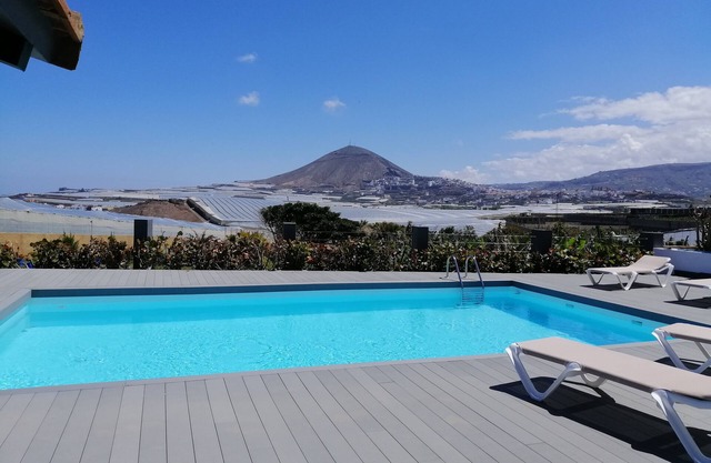 Magnificent Villa with private pool on land of 16. 000m2.