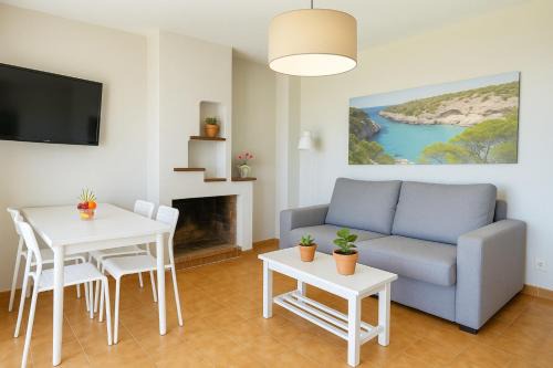 Magda - Cala En Porter