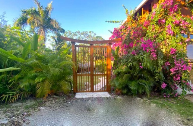 Magical 2-bedroom villa in perfect San San with AC, WiFi
