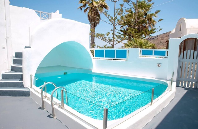 Magical Santorini Villa | 1 Bedroom | Cave Suite | Beautiful Sea Views