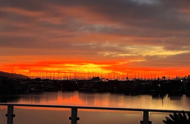 Magical, Spacious 3 Bedroom Houseboat in Sausalito