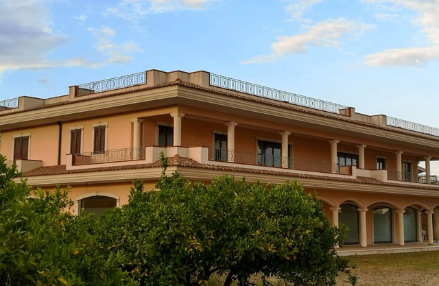 Magna Grecia Two bedroom apartment with balconies