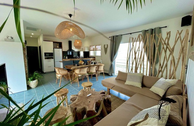 Magnificent villa/Close to the beach