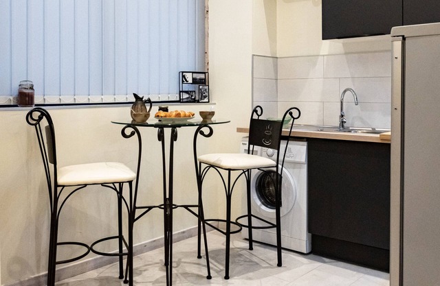 Magnificent Ivory Duplex in the heart of Montauban