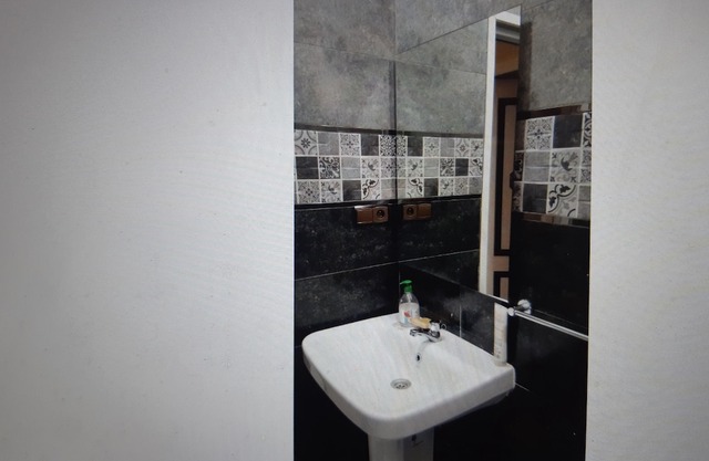 Magnificent, Refurbished Apartment in The City Center